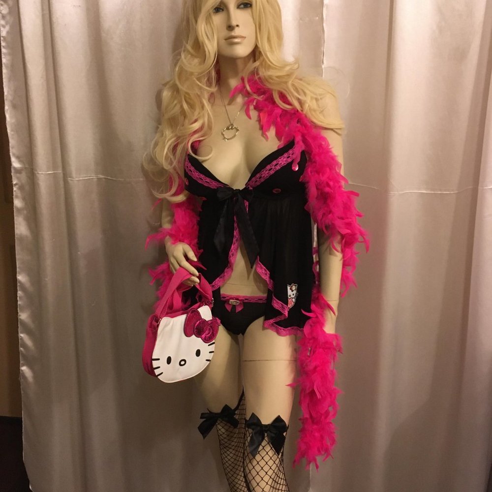 ADORABLE baby doll hello kitty  lingere set and matching necklace set! - Picture 3 of 17